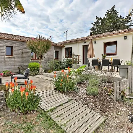 Longevillaise Holiday home *